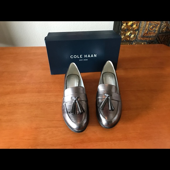 Kenneth Cole Reaction Shoes - Kenneth Cole REACTION Silver Loafer with Tassel